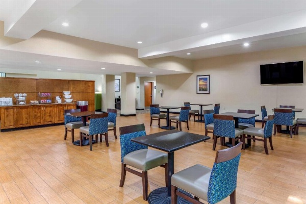 Comfort Suites Clayton - Garner image 6